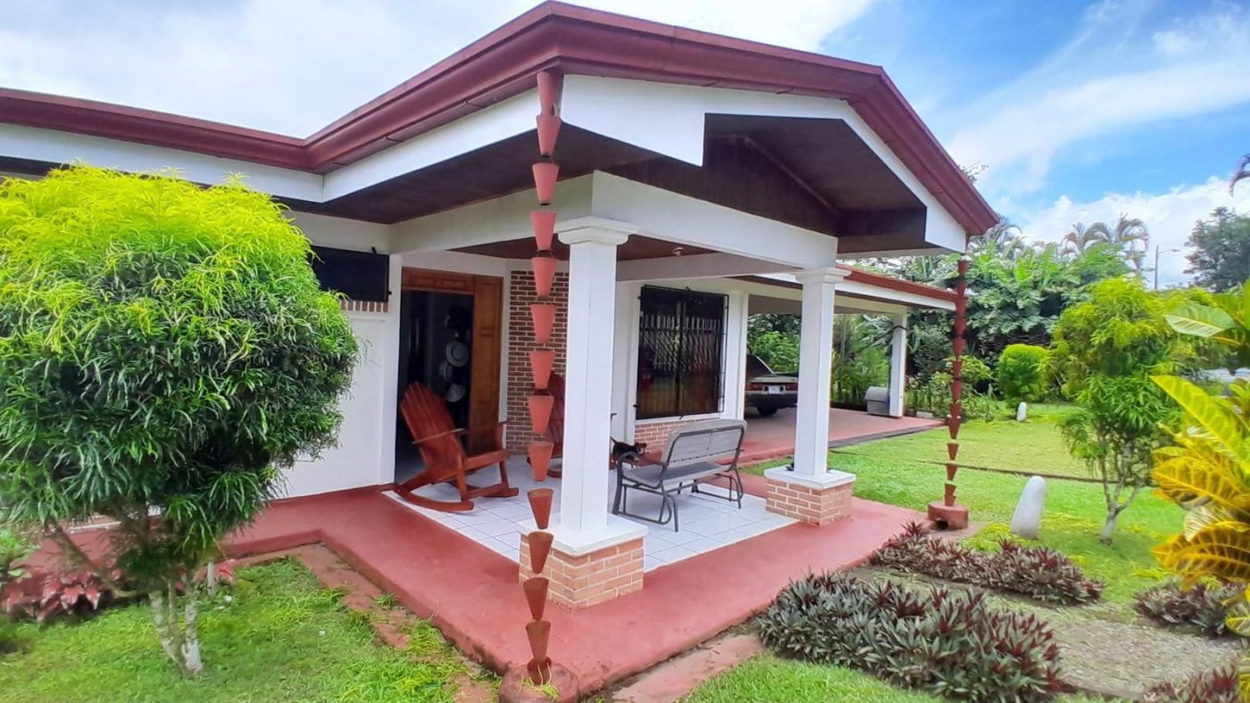 Excellent Opportunity mini farm ready to Enjoy... us$275,000